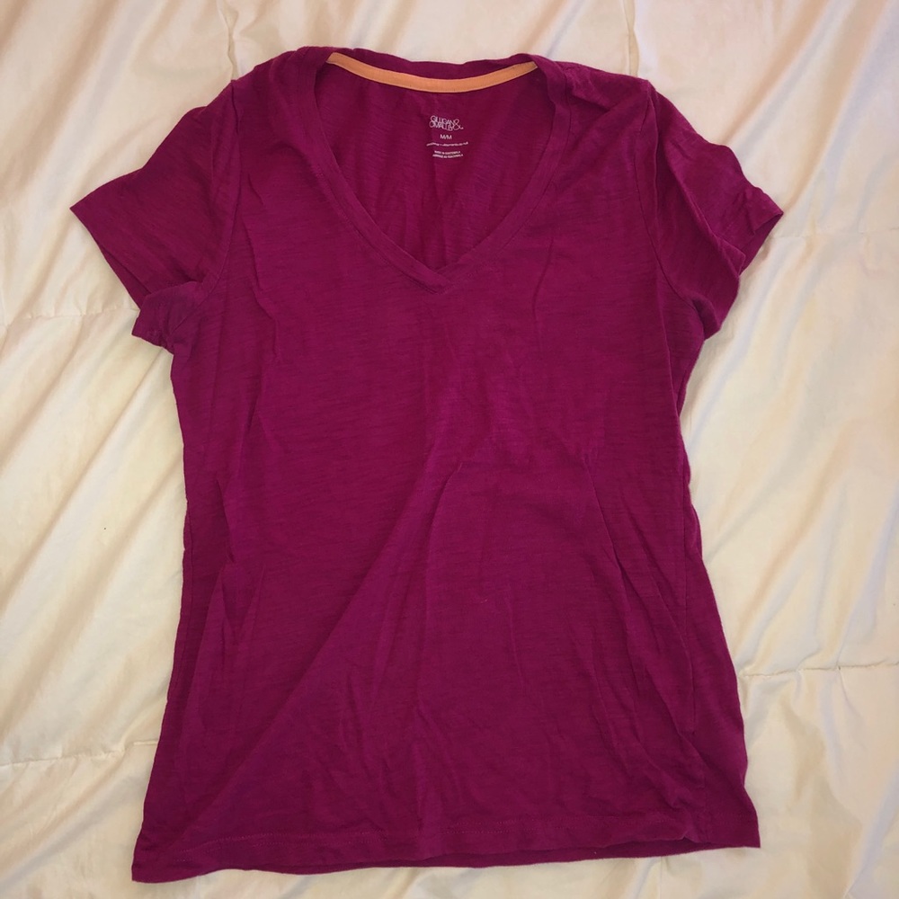 Pink v-neck t-shirt